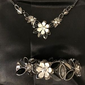 necklace and bracelet set